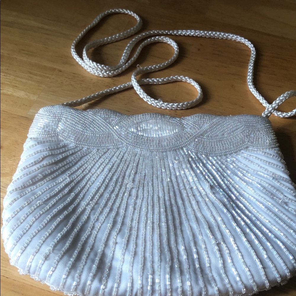 Woman’s rare elegant White Beaded Evening Clutch with Braided Strap - Picture 2 of 9